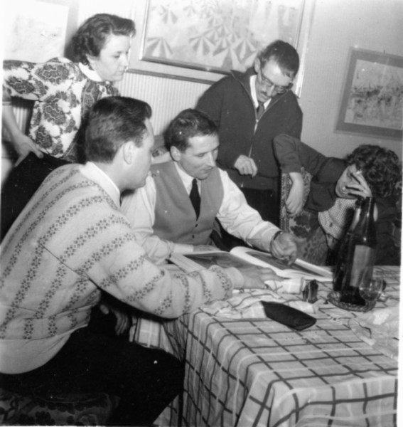 COTTAVOZ et TRUPHEMUS debout